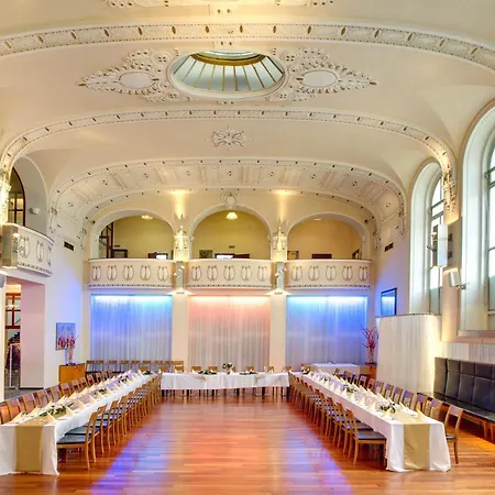 Hotell Theatrino Prag