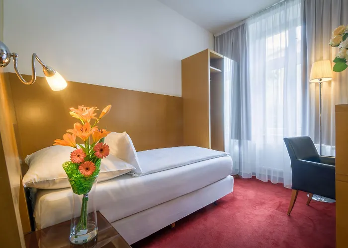 Hotell Theatrino 4*