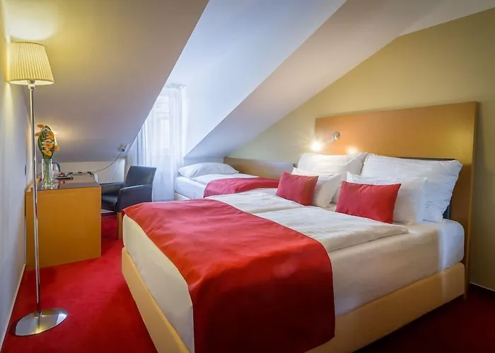 Theatrino Hotell 4*