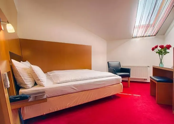 Theatrino Hotell 4*