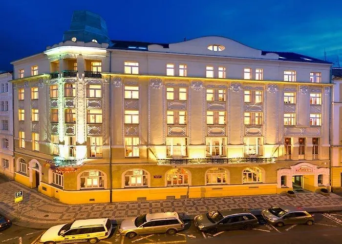 Theatrino 4*