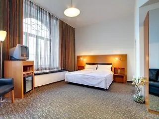 希翠诺酒店 4*