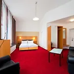 테어트리노 4* 프라하
