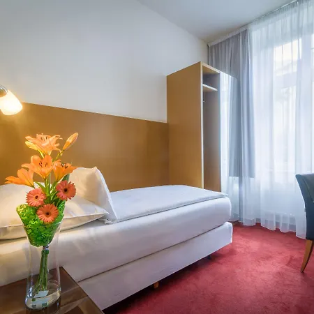 Hotell Theatrino 4*