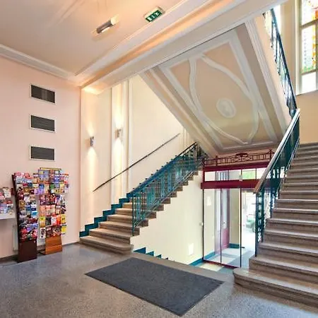 Theatrino Hotell